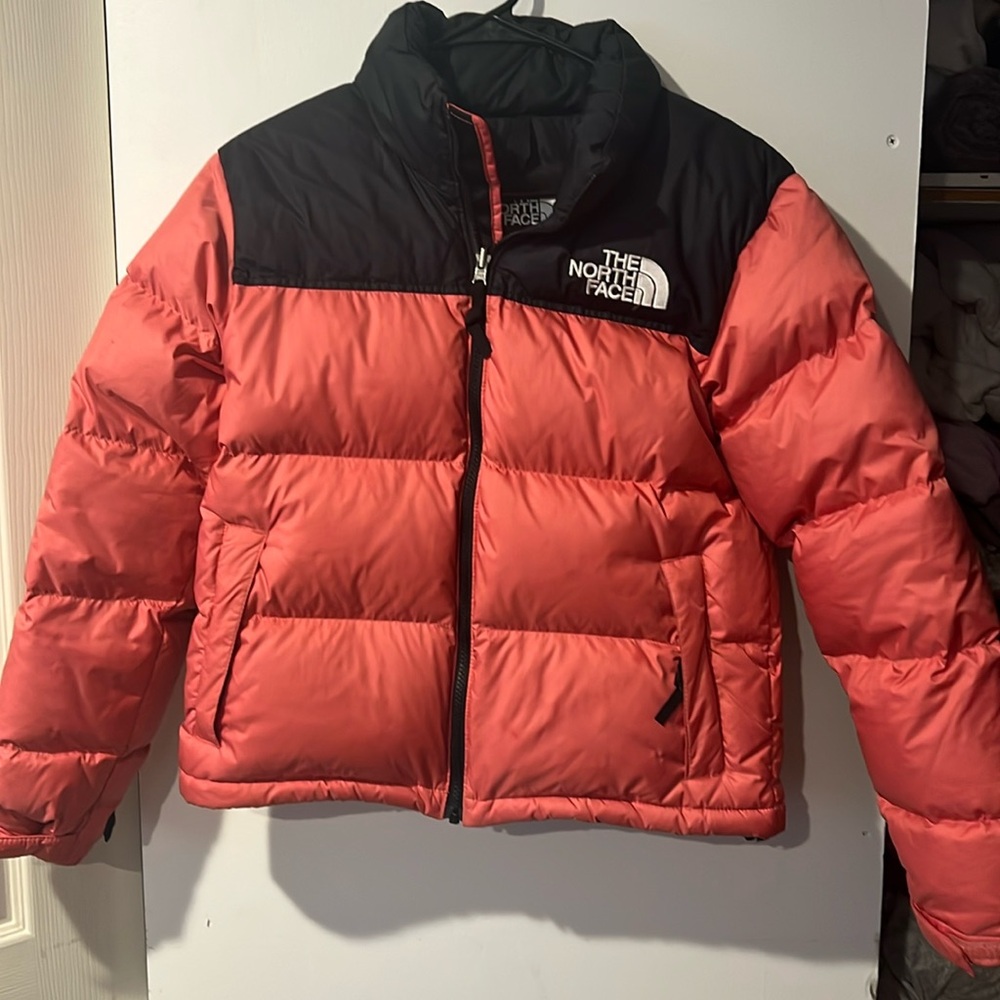 Women’s smalll North face coat in Rose